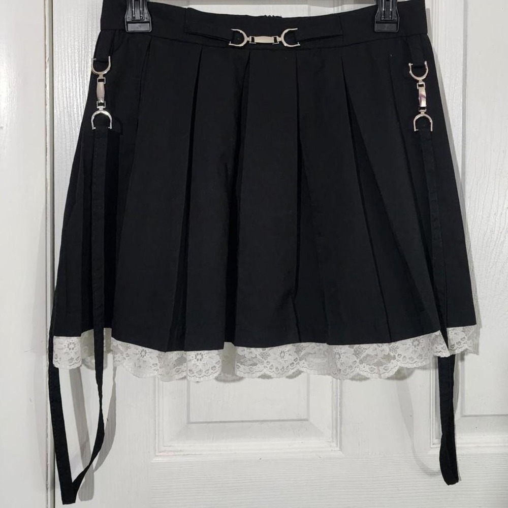 Black Lace Pleated Mini Skirt
